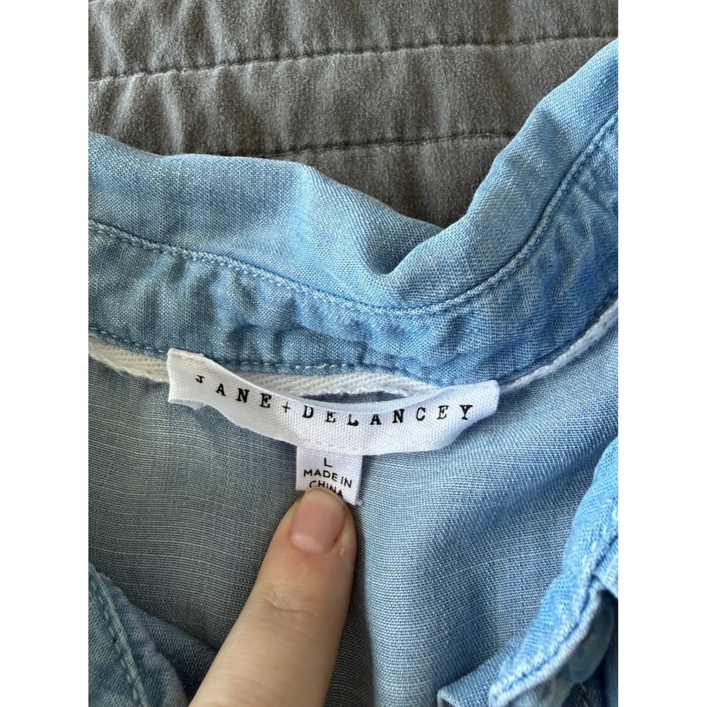 Jane + Delancey Blue Star Embroidered Lyocell Short Sleeve Button Down Shirt L - Picture 3 of 8
